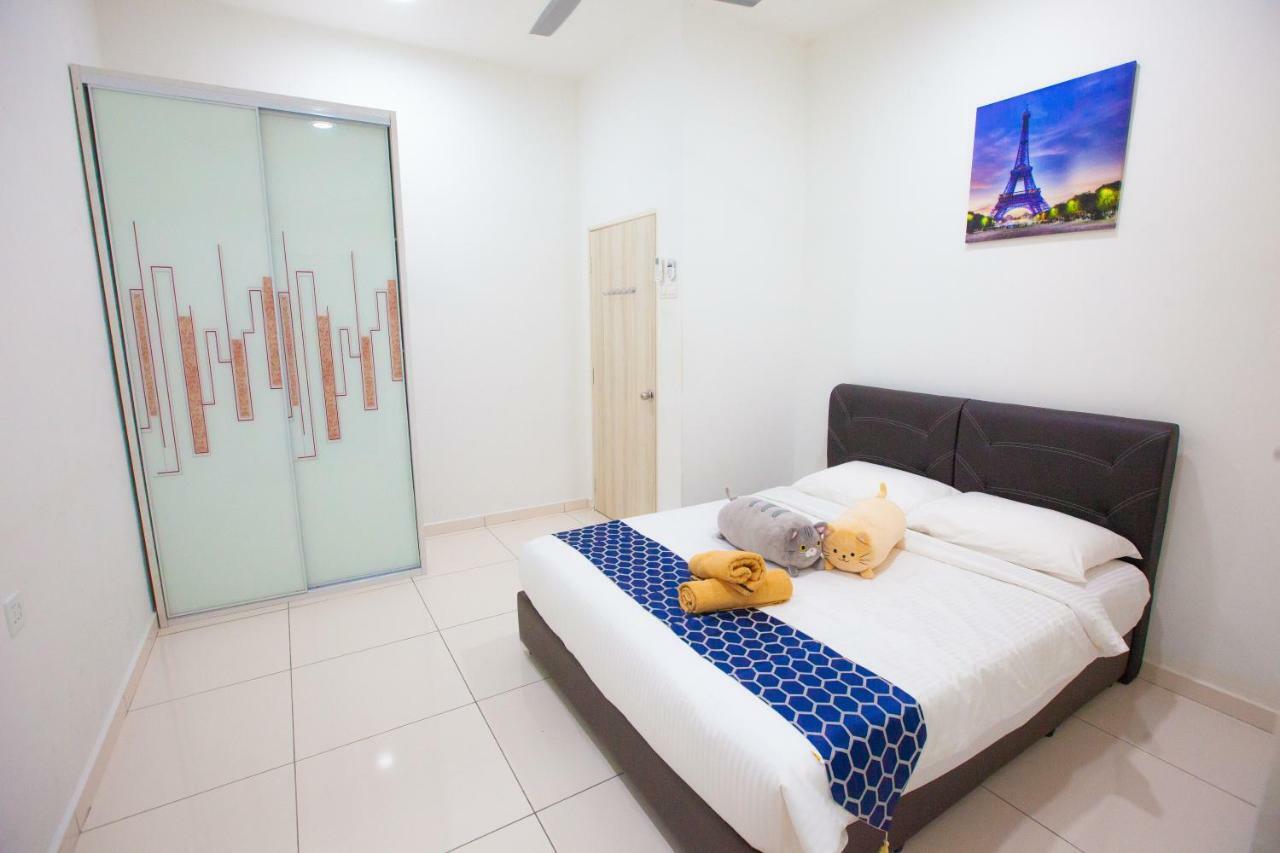 The Only Sea View In Town Villa Kuah Exterior photo